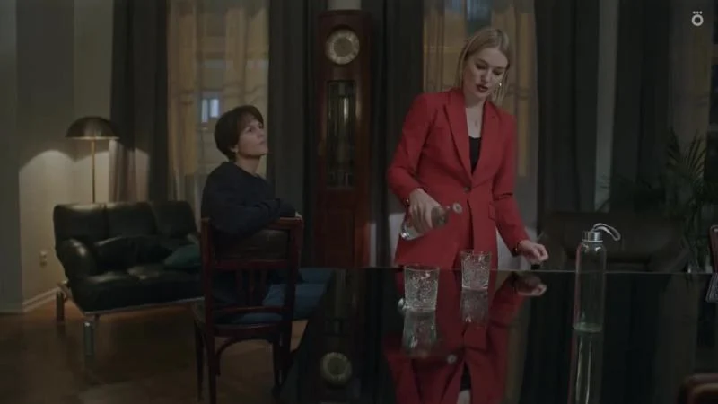 Кадры из сериала Чёрное облако (2023)