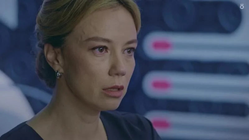 Кадры из сериала Чёрное облако (2023)